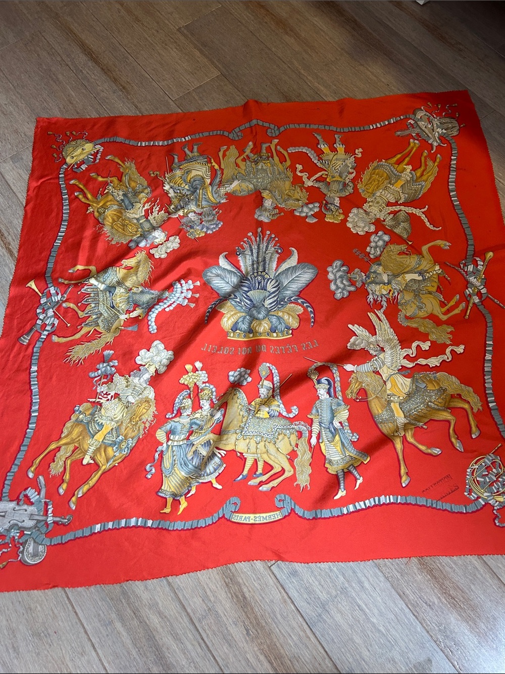HERMES Silk Les Fetes du Roi Soleil Scarf 35”Red Illustrated Gold Black Accents - Picture 12 of 14